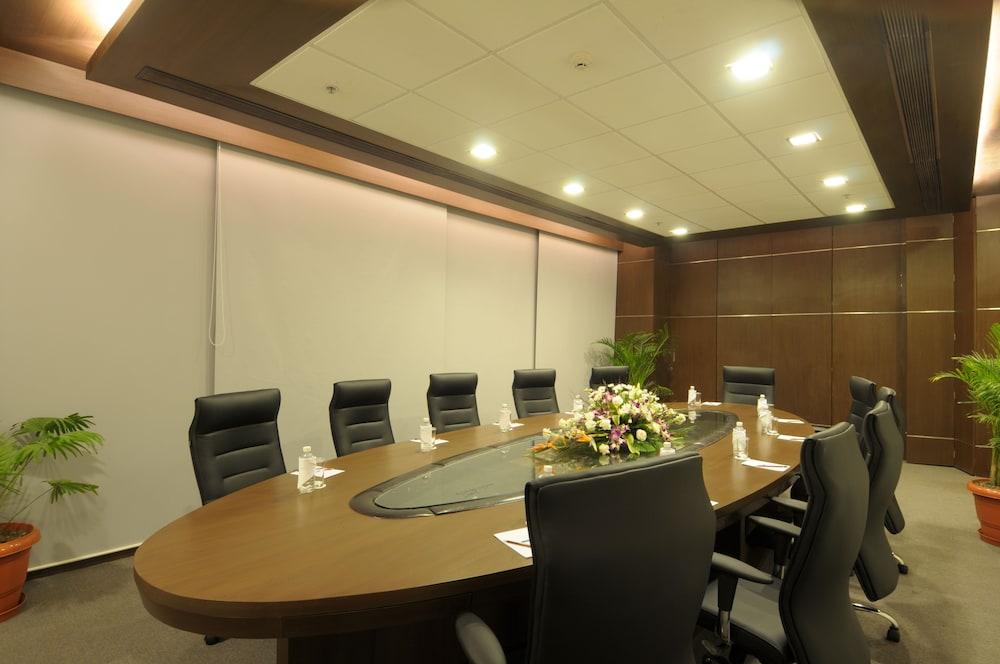 Welcomhotel By Itc Hotels, Ashram Road, אחמדאבאד מראה חיצוני תמונה