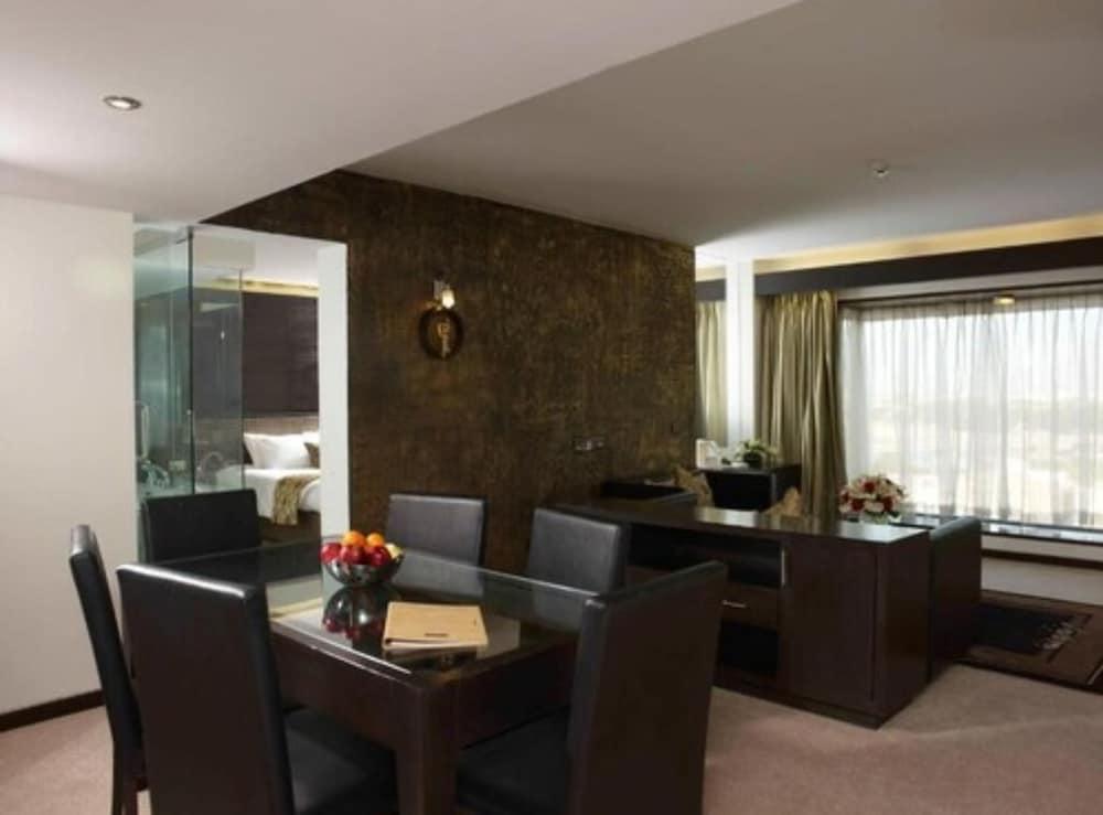 Welcomhotel By Itc Hotels, Ashram Road, אחמדאבאד מראה חיצוני תמונה