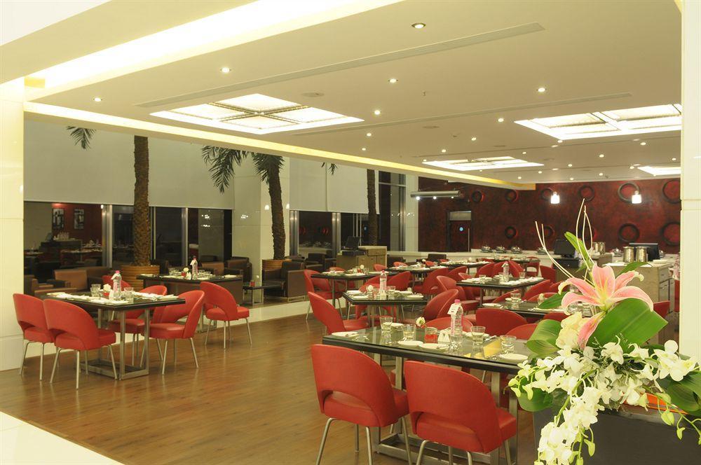 Welcomhotel By Itc Hotels, Ashram Road, אחמדאבאד מראה חיצוני תמונה