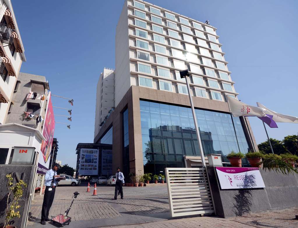Welcomhotel By Itc Hotels, Ashram Road, אחמדאבאד מראה חיצוני תמונה